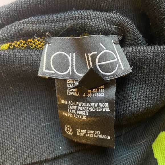 VINTAGE Wool Sweater - Picture 4 of 7